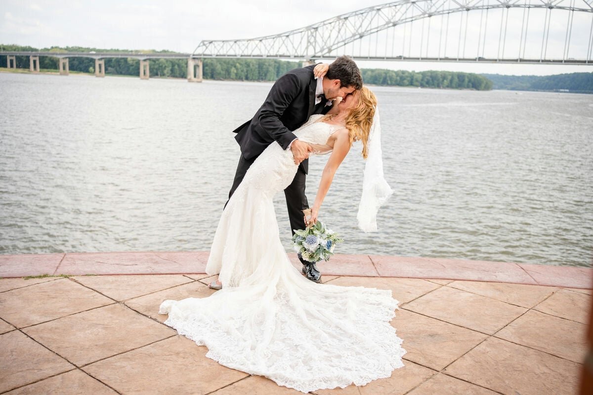 fun-bride-groom-dip-by-rive