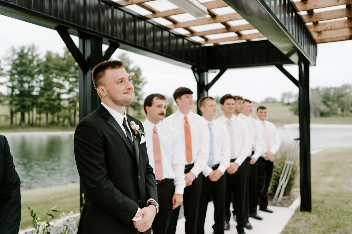 kraber-the-gathering-grounds-iowa-wedding-95