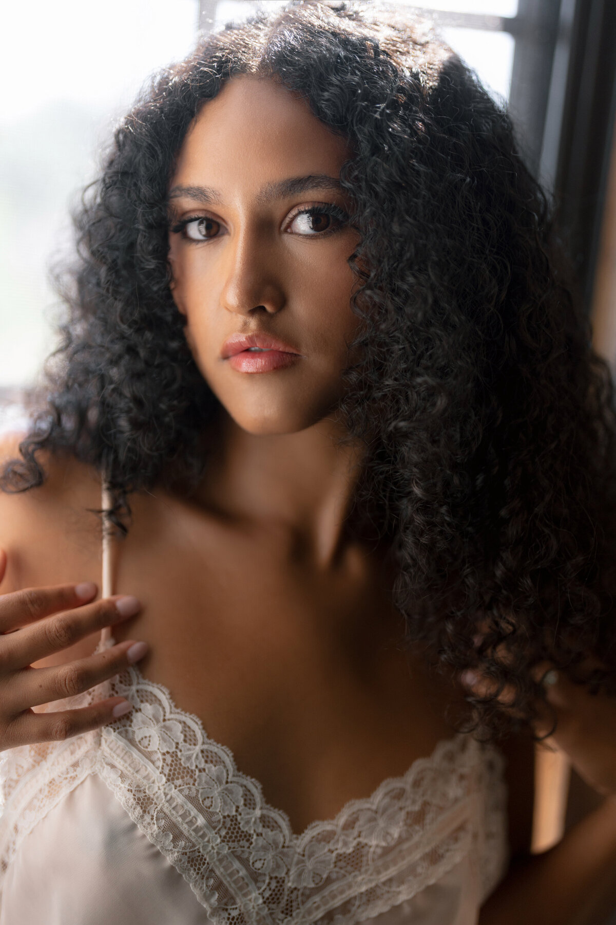 Berlez-Chicago-Wedding-Photographer-samantha-li-bridal-Eve-of-Milady-Armour-House-Editorial-13