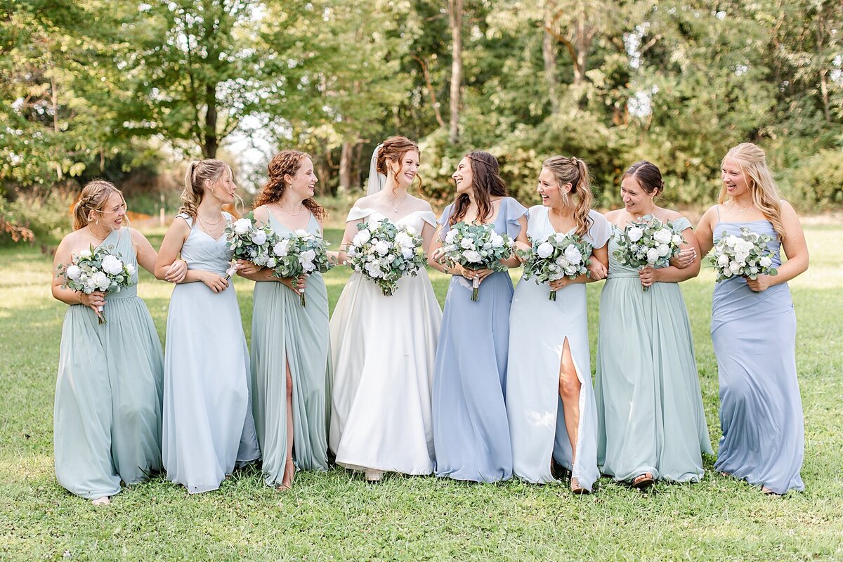 Pittsburgh-Nicassio-Fields-Green-Blue-Wedding-1 (8)