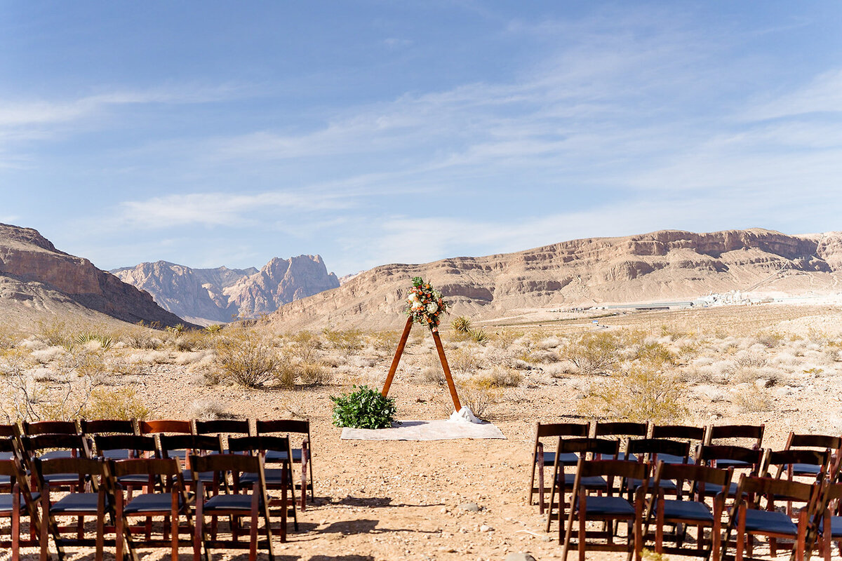 Desert Love Land Wedding