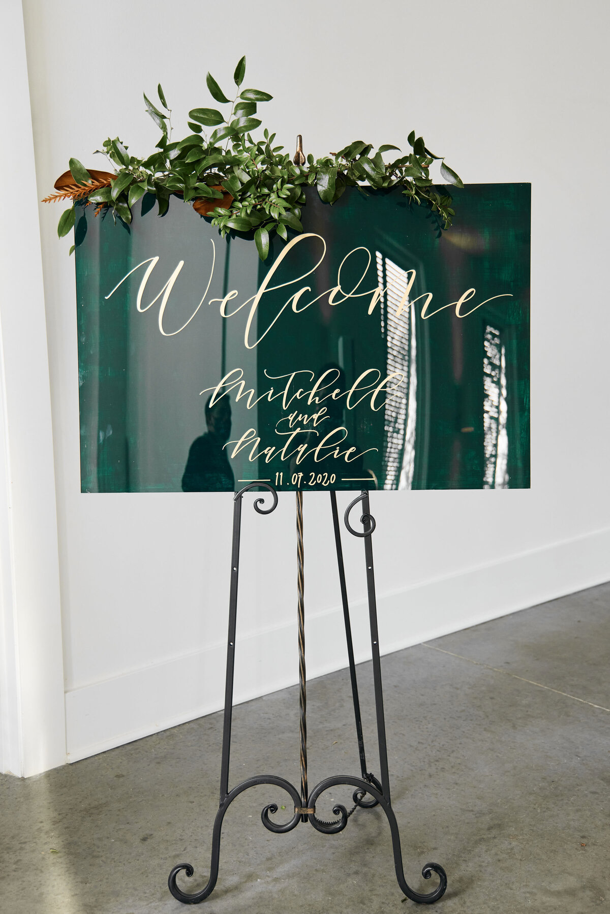 greenery welcome sign styling, studio fleurette