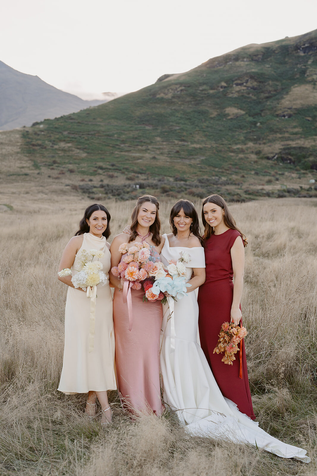 weddingparty-autumncolours-newzealand-wanaka