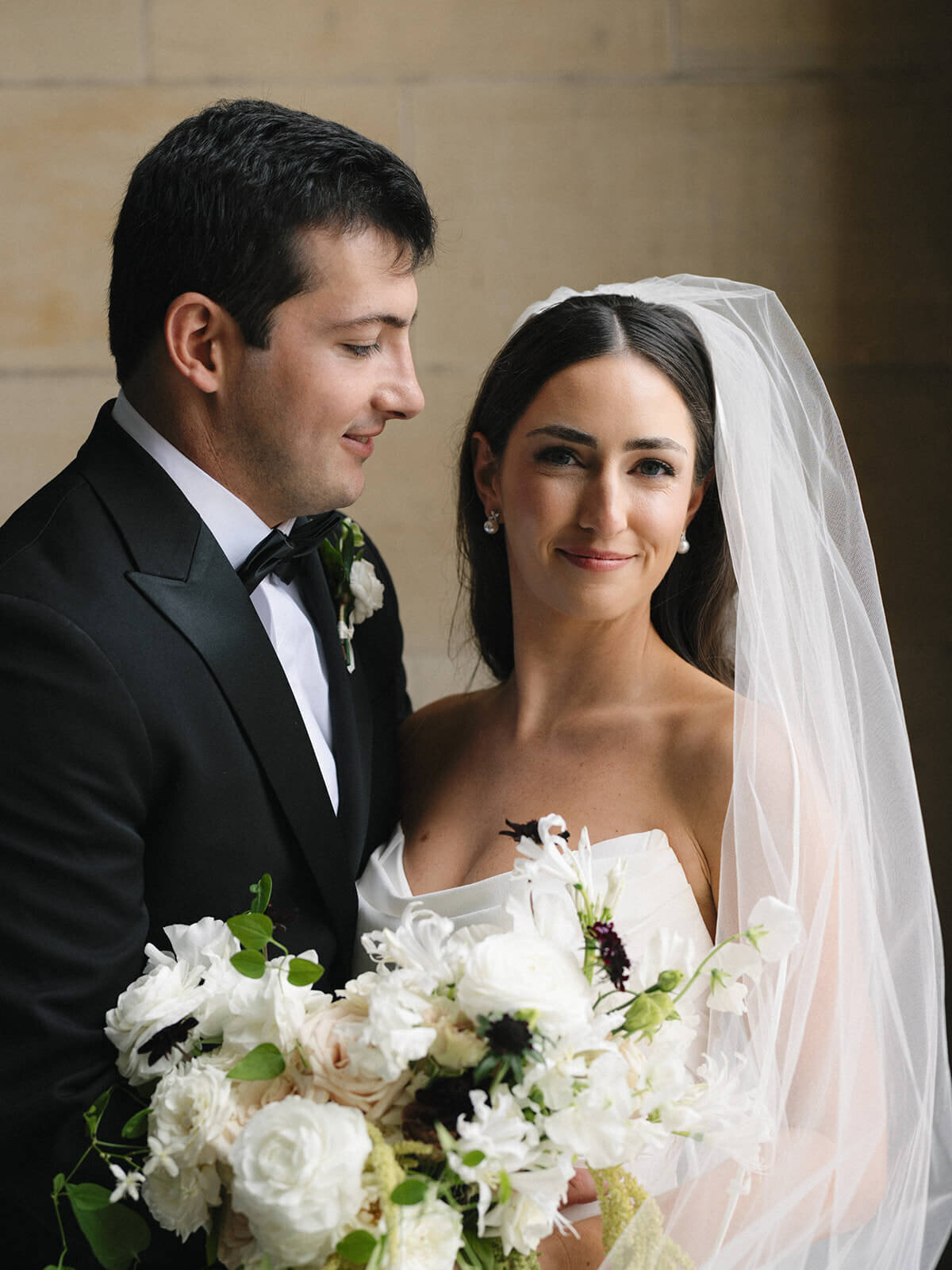emily-drew-wedding-bridal-bouquet-fall-springvale-floral.jpg
