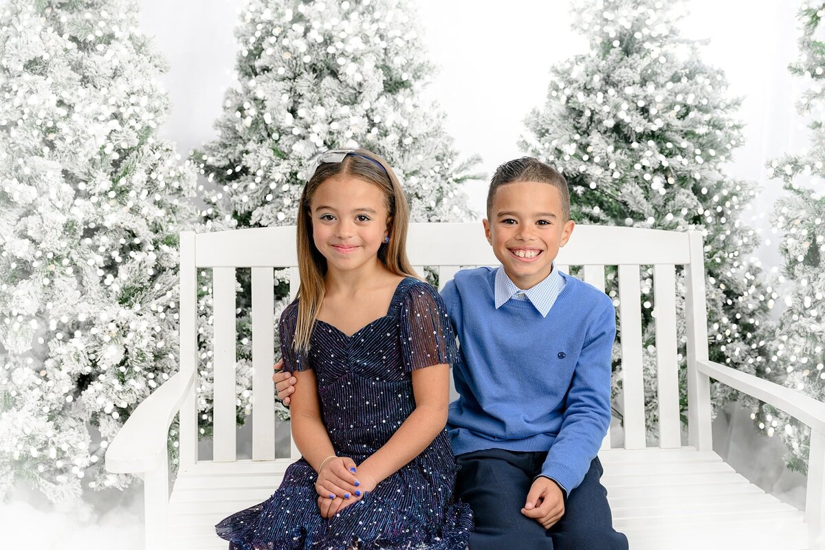 Charlotte-Limited-Edition-Holiday-Session-Tobis-Timeless-Treasures-023