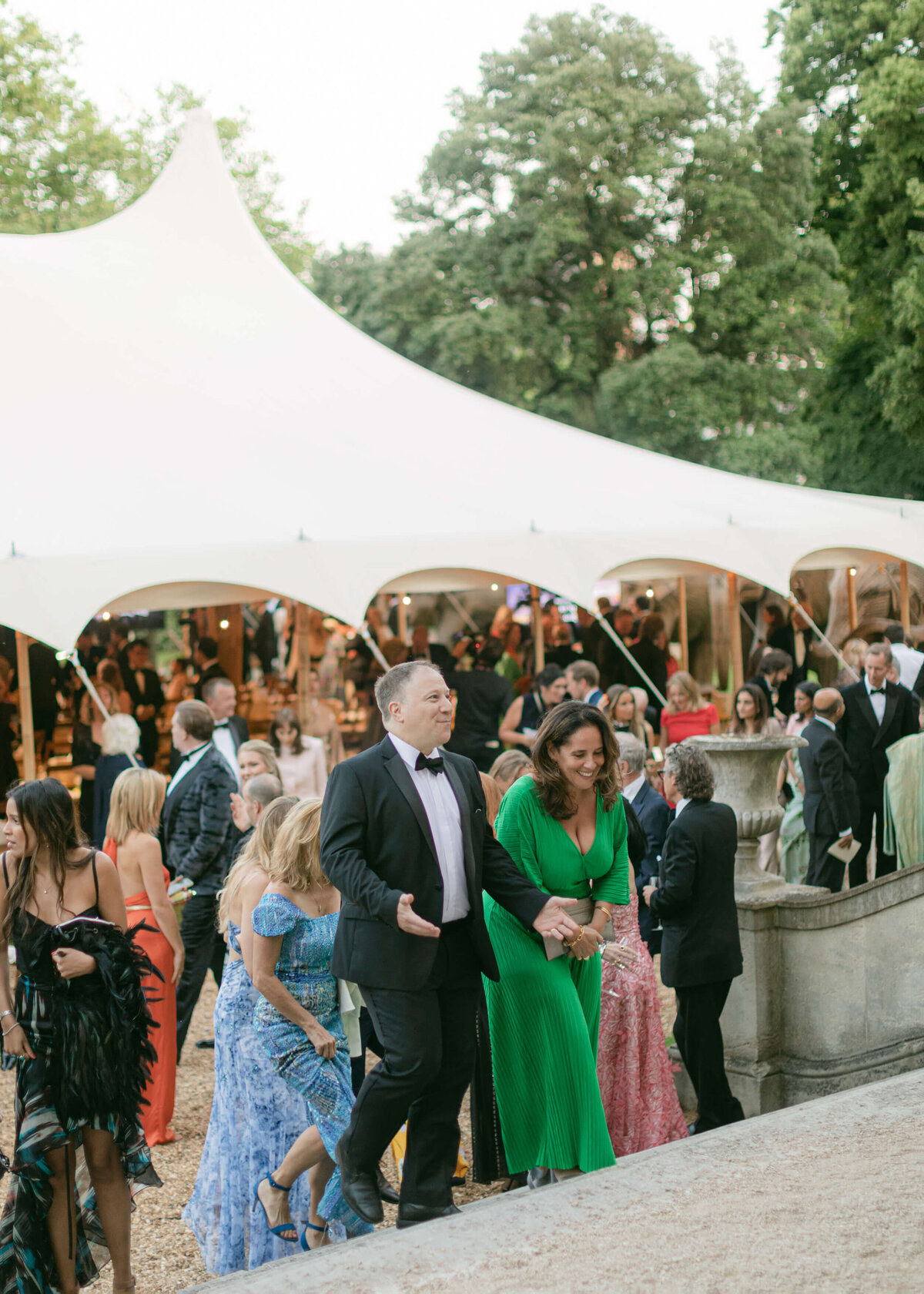 chloe-winstanley-events-lancaster-house-stretch-tent-guests-garden