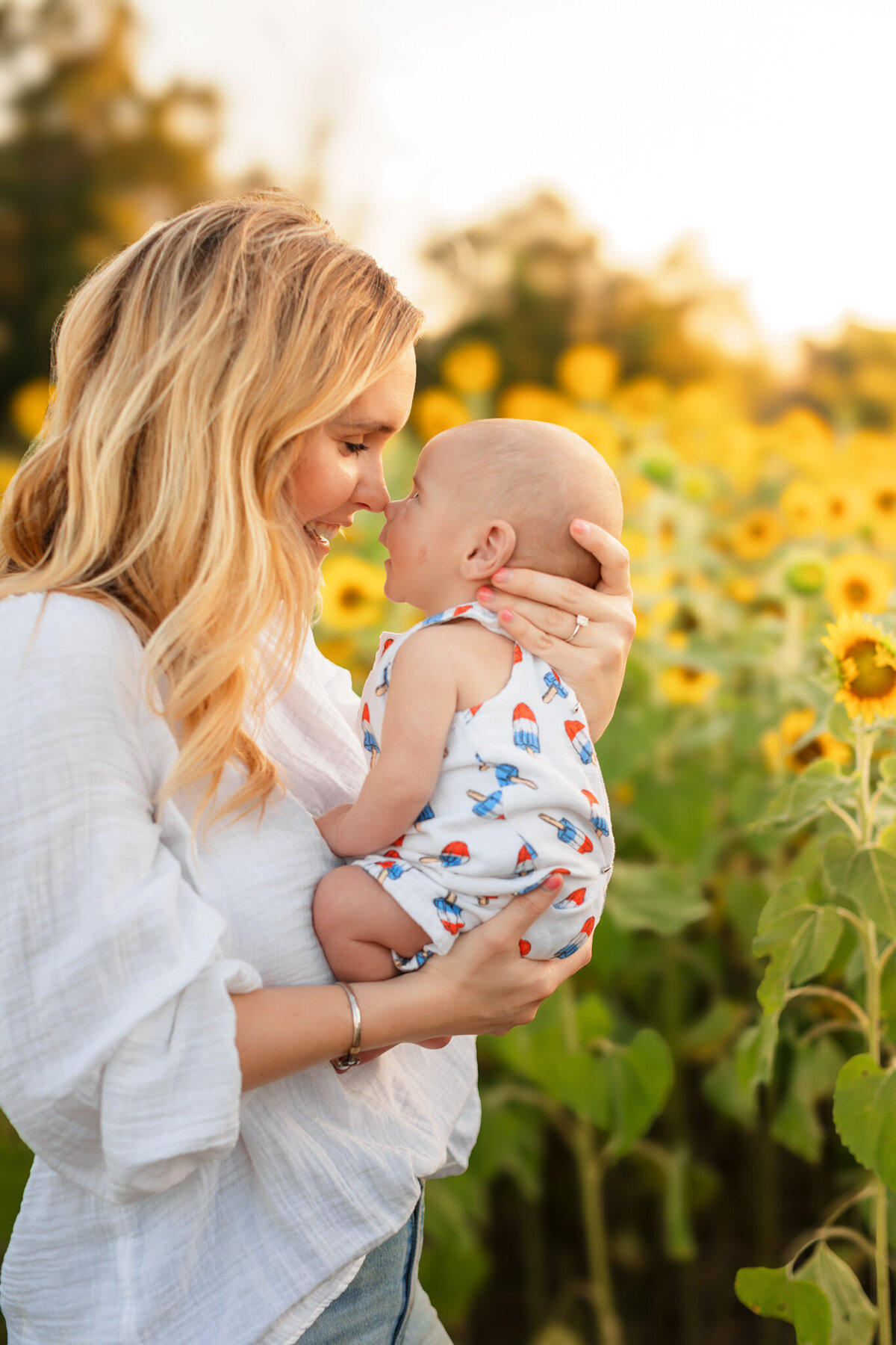 NW Arkansas family photographer, family portraits near me Northwest Arkansas, NWA newborn photography, maternity portrait studio NW Arkansas