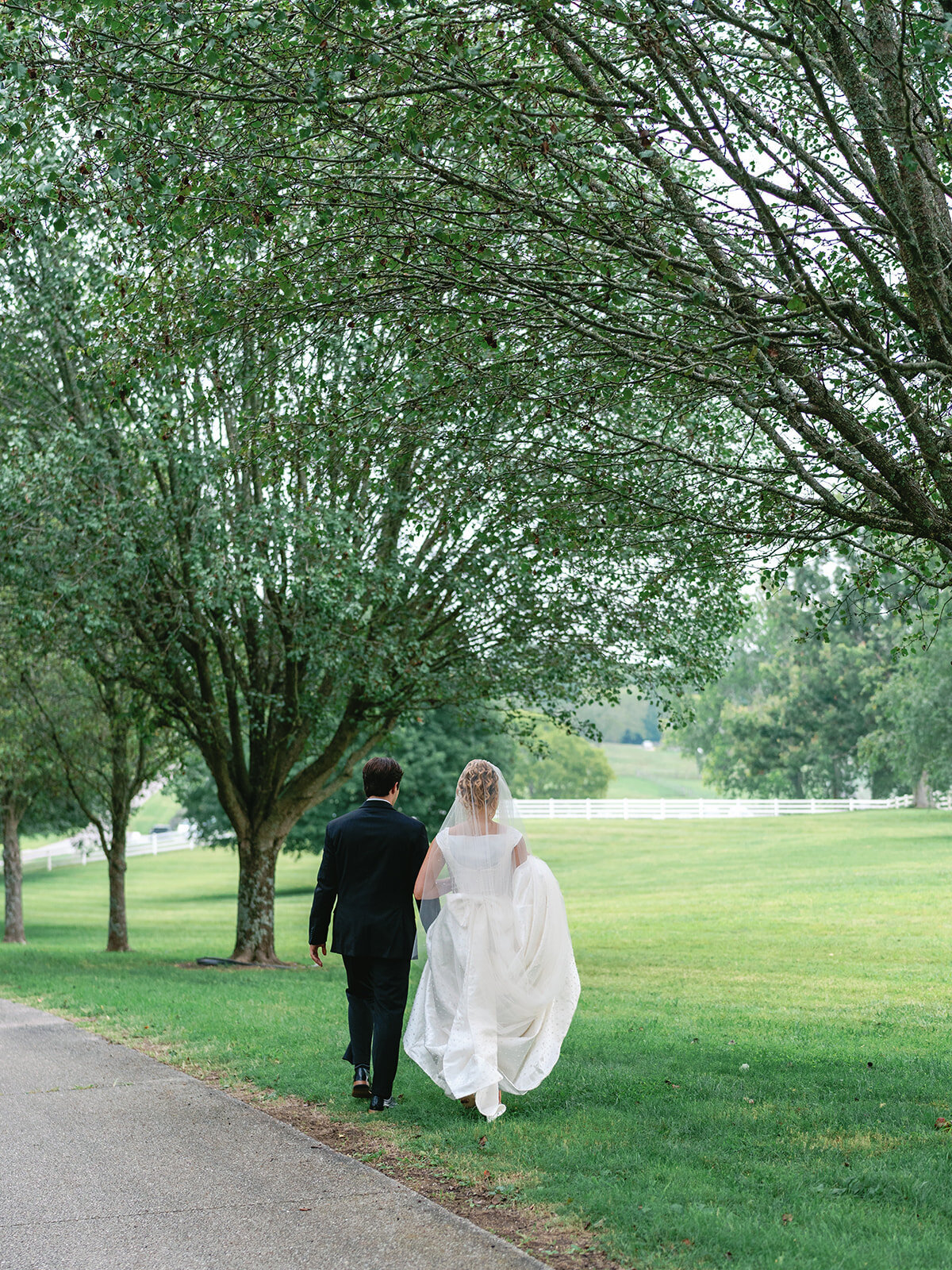 Tented wedding at Redeeming Hills in Tennessee