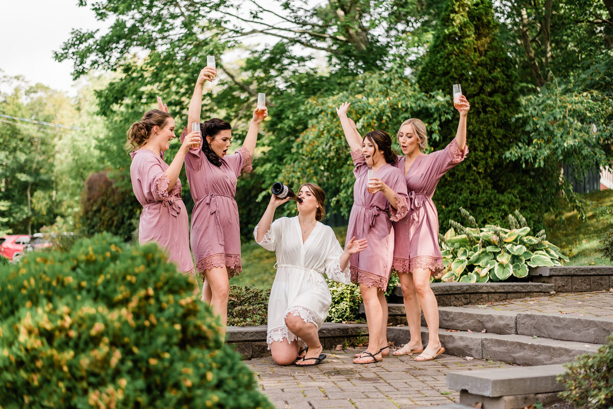 GirlsoutsideChampaign-20