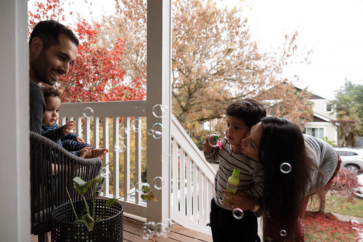 at home family photographer in irvine