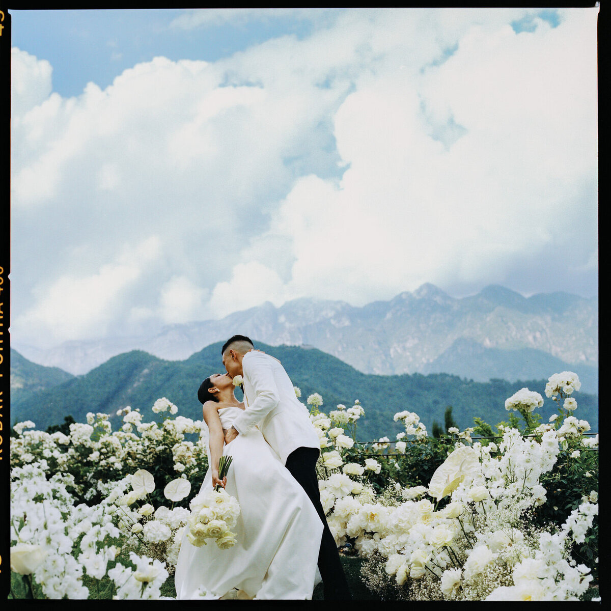 caruso-belmond-hotel-amalfi-coast-ravello-wedding-01-bride-groom-floral-moment-jenny-fu-studio