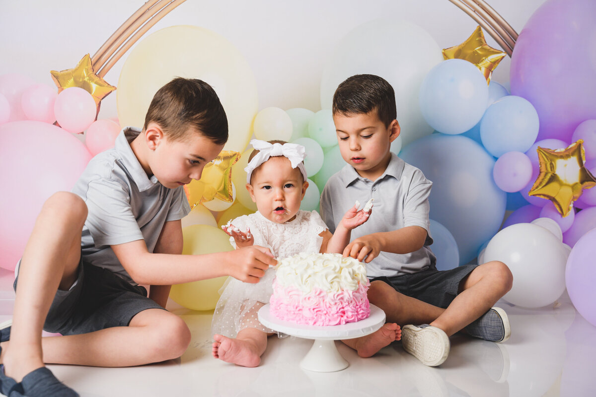 MiniAnna2023-KaelaShelton-BabyAngelina-CakeSmash-40833000
