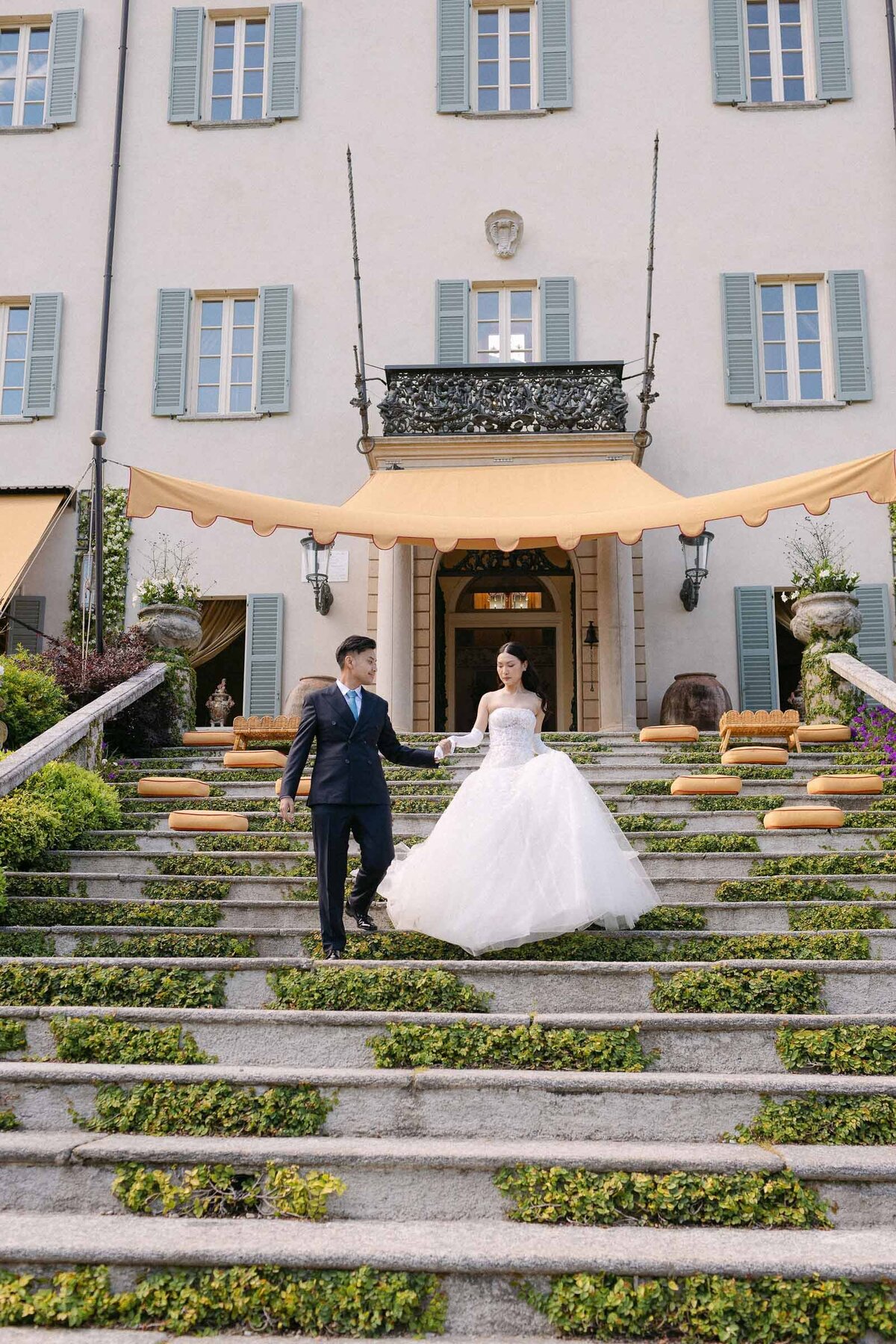 couple photoshoot lake como passalacqua hotel 38