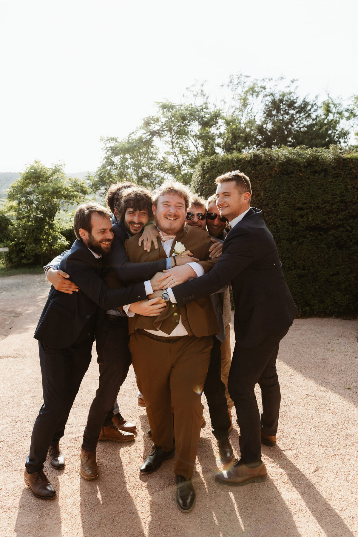 Christine-et-Valentina-cocktail-mariage-seance-marie-et-garcons-d-honneur1