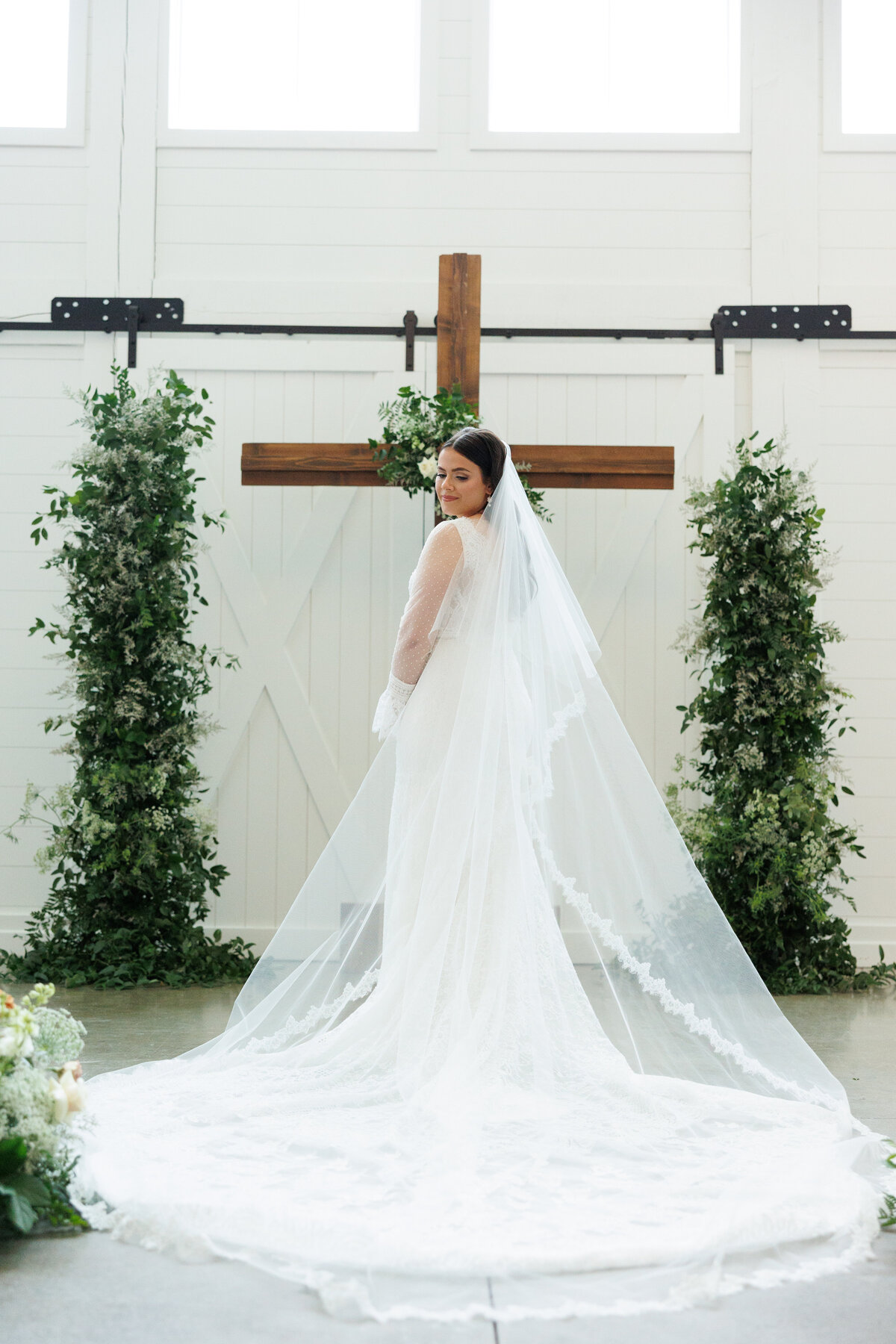 Meraki Design Wedding and Event Floral Studio Florist Wedding Flowers Full Service St. Louis Destination Luxury Floral Design Florists Designers Personal Unique Madi-Noah-Wedding-Images-By-Amber-50