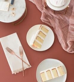 wedding cake styling guide 2025 - sugar flowers by kelsie cakes