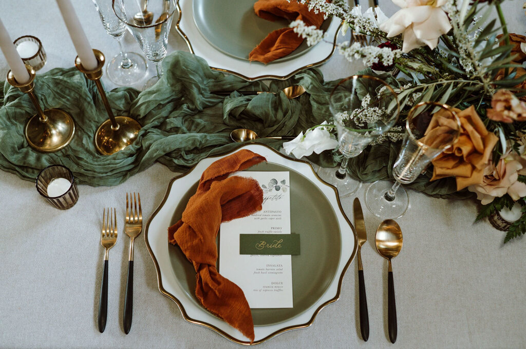 Melissa Alison Events, a genuine and modern wedding planner based in Calgary, Alberta. Featured on the Brontë Bride Vendor Guide.