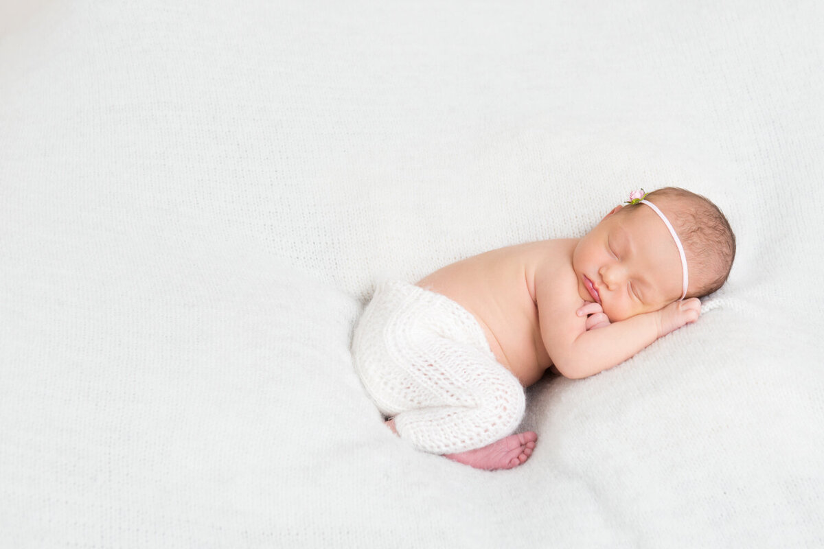 Kirkland-summer-sleeping-newborn-02