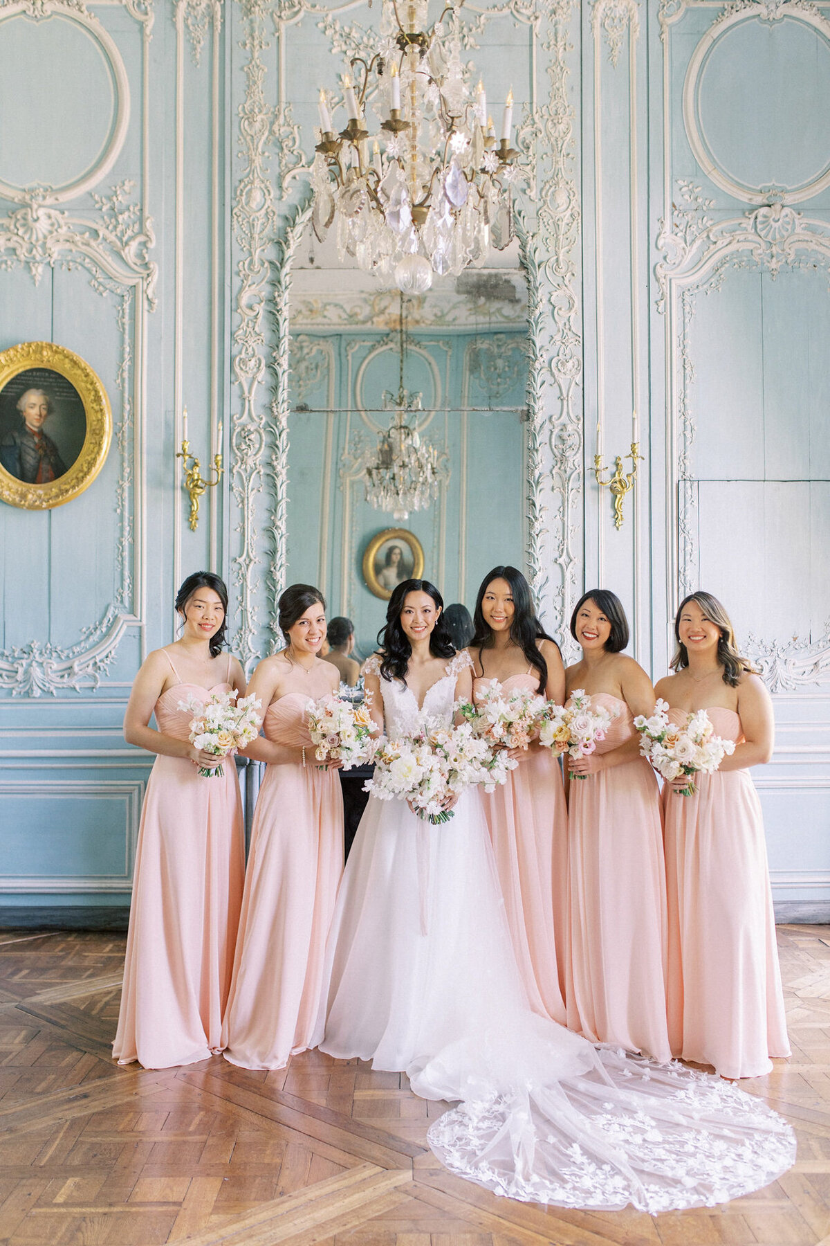 Maïlys Fortune Photography Husband Wife Wedding Weddings Photography France Switzerland Italy Timeless Dreamy Imagery Bilingual French English Destination Weddings Destination Wedding Provence French Riviera Paris Lake Como Tuscany51