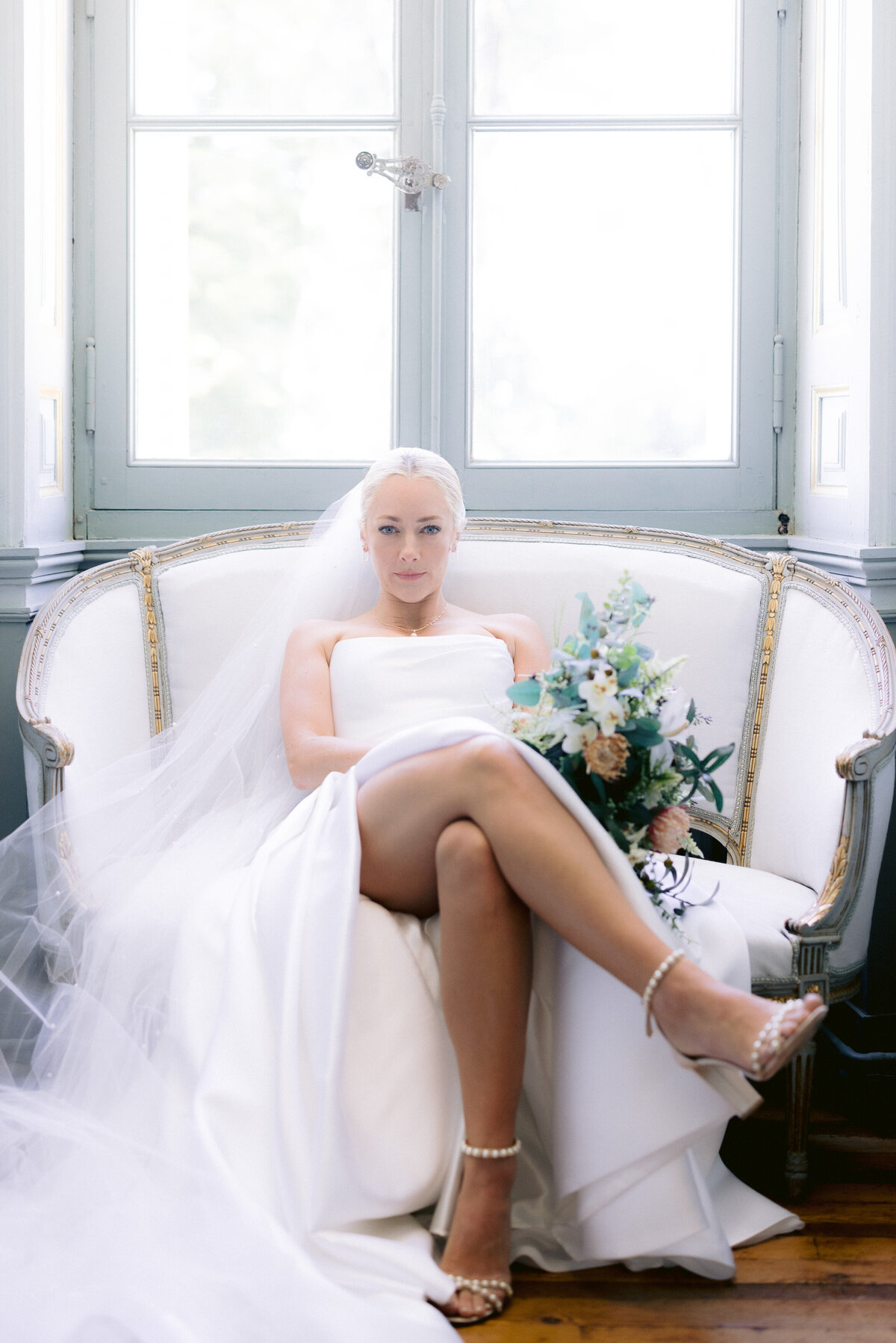 Chic_Fahsion_modern_Chateau_Durantie_France_Fine_Art_Wedding_Photographer-14