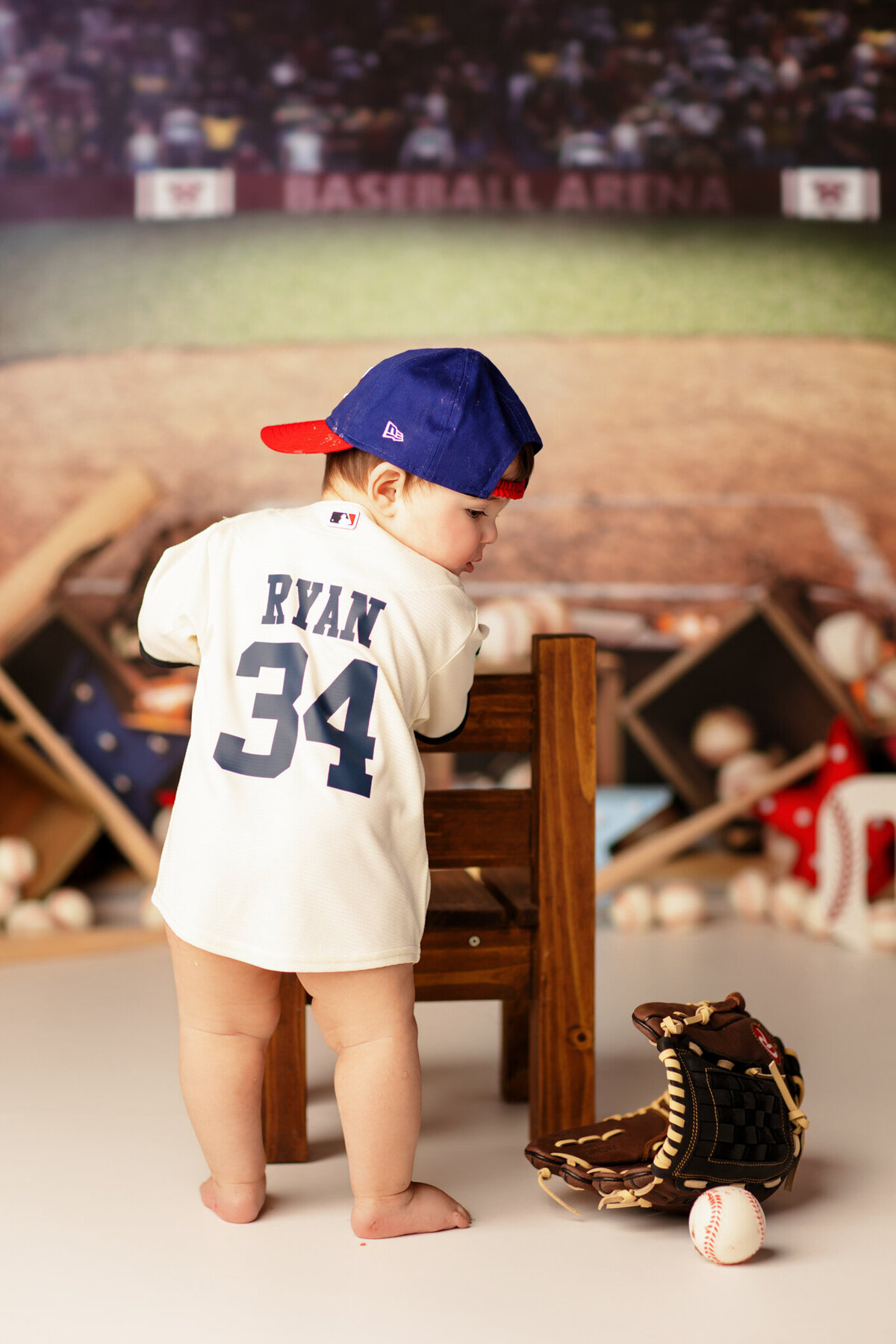Best NW Arkansas cake smash photographer, cake smash photography near me, baby birthday photoshoot NW Arkansas