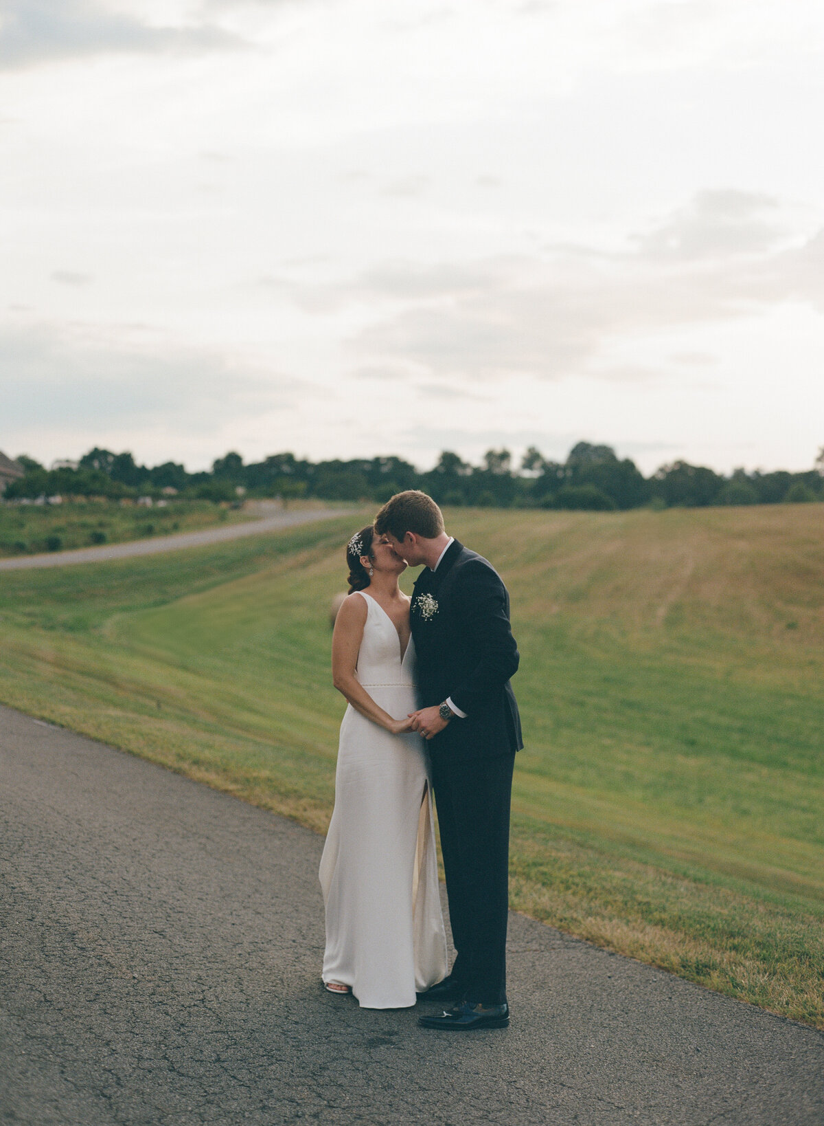 Early-Mountain-Vineyard-Wedding-by-Kiyah-C-Photography-Emma-Rye-819