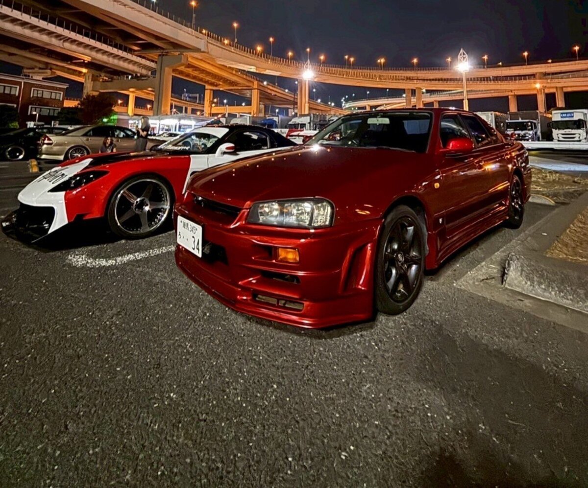 R34Skyline-daikoku-pa-tokyo-luxe-drive