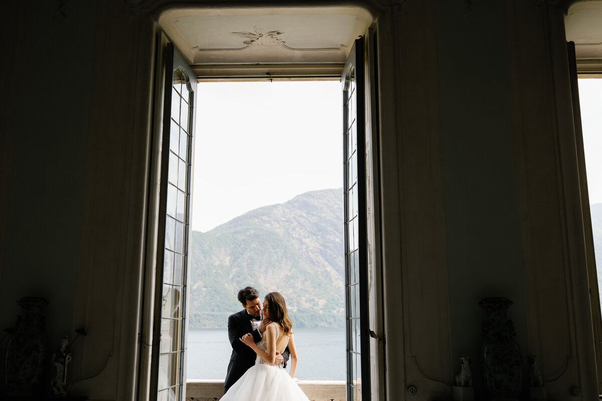 Alasandra Photography Michigan & Destination Wedding Photographer Editorial Weddings Photography Western Michigan Detroit Chicago Destinations Danielle Babcock19