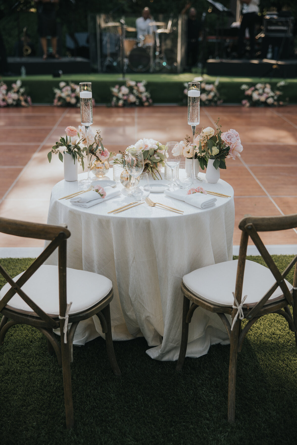 lizzie zack valley rock inn wedding love is rad-6011407