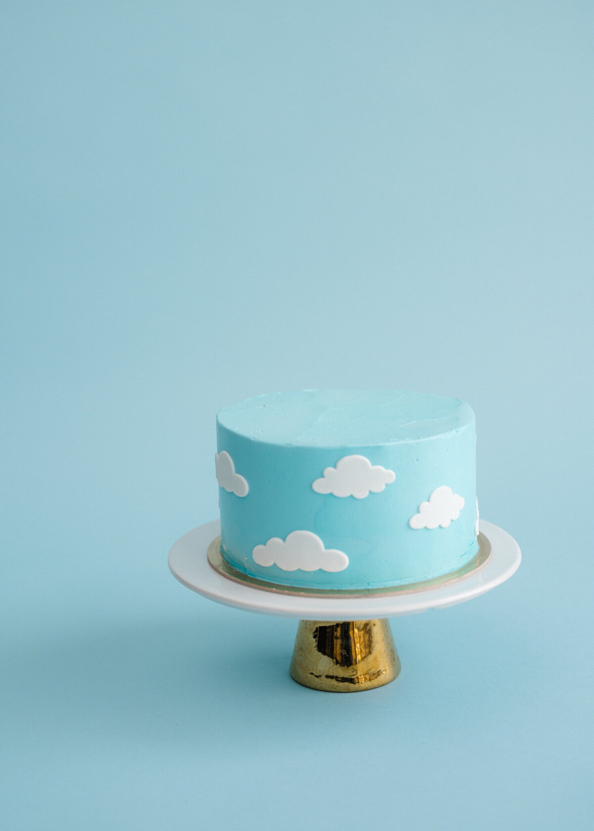 Kris-Brodie-Photographer-1st- birthday-cakesmash-cloud-cake
