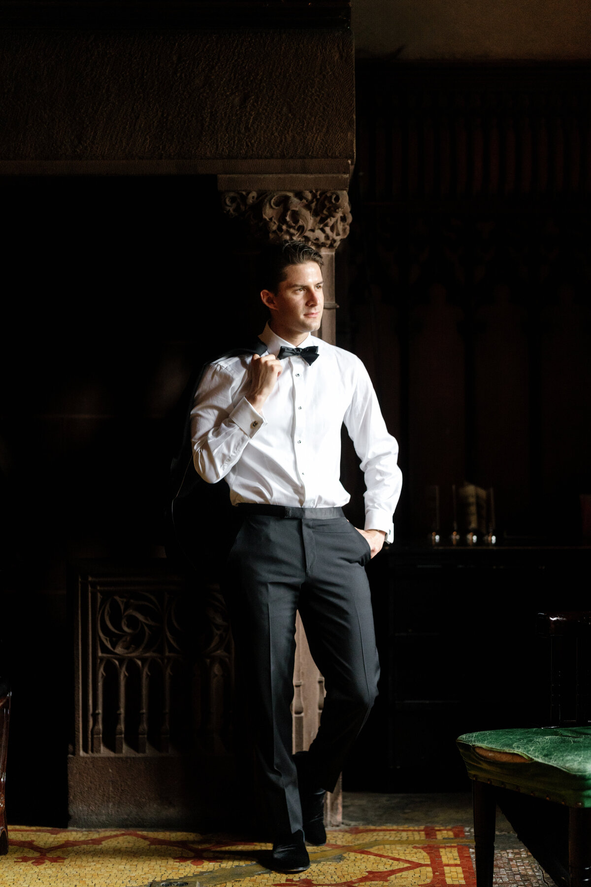 Aspen-Avenue-Chicago-Wedding-Photographer-Chicago-Athletic-Association-Simplicitee-XO-Design-Co-St-Mary-of-the-Angels-Church-Anomalie-Beauty-Timeless-Vogue-61