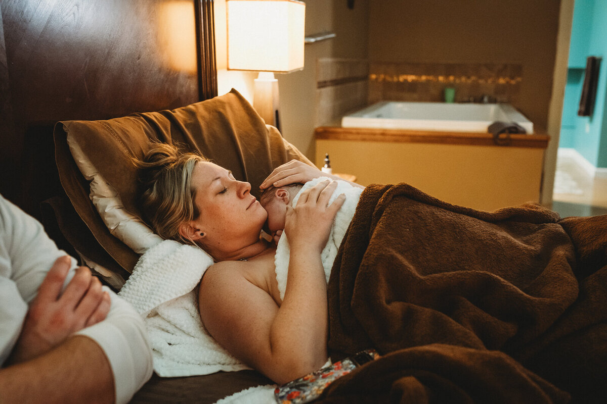 BestMichiganBirthPhotographer-55