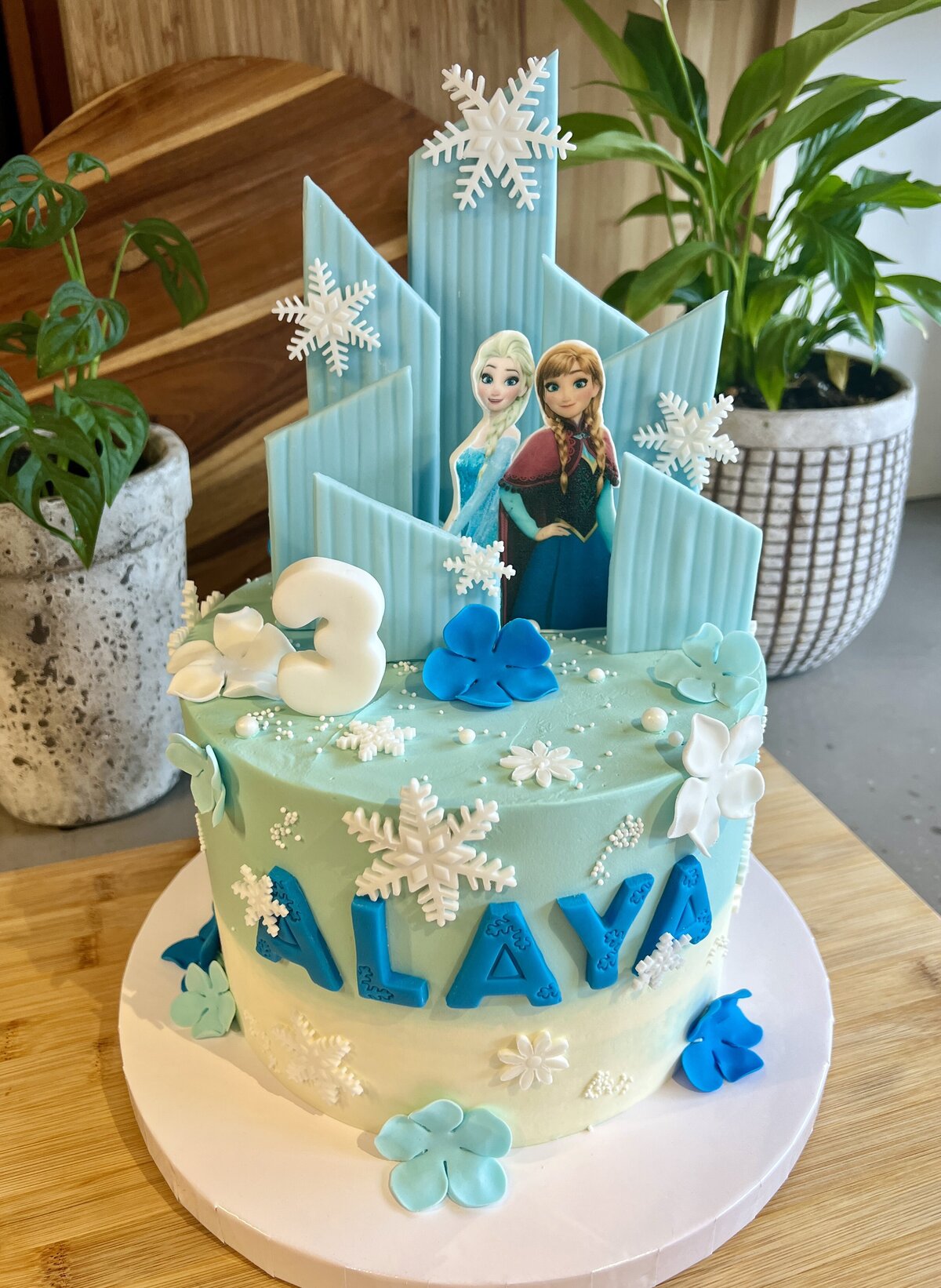 OLaLa Cakes & Cupcakes
