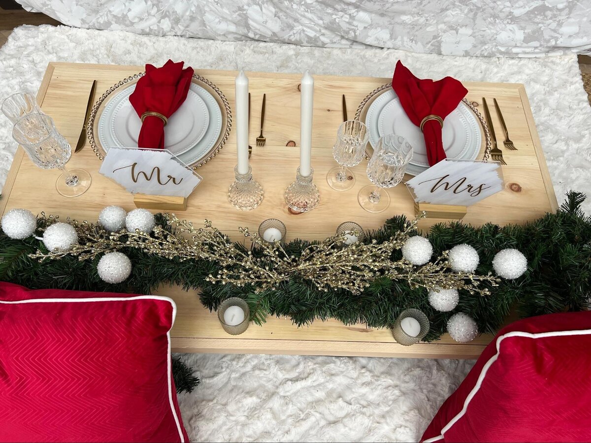airbnb-red-decor-13