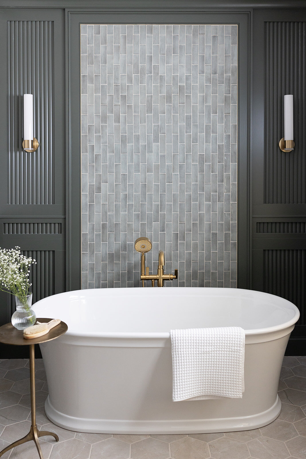 michele rosenboom design cozy colonial master bathroom 3