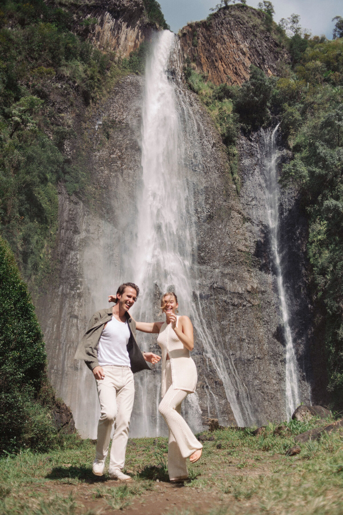 kauai_waterfall_proposal_picture0051
