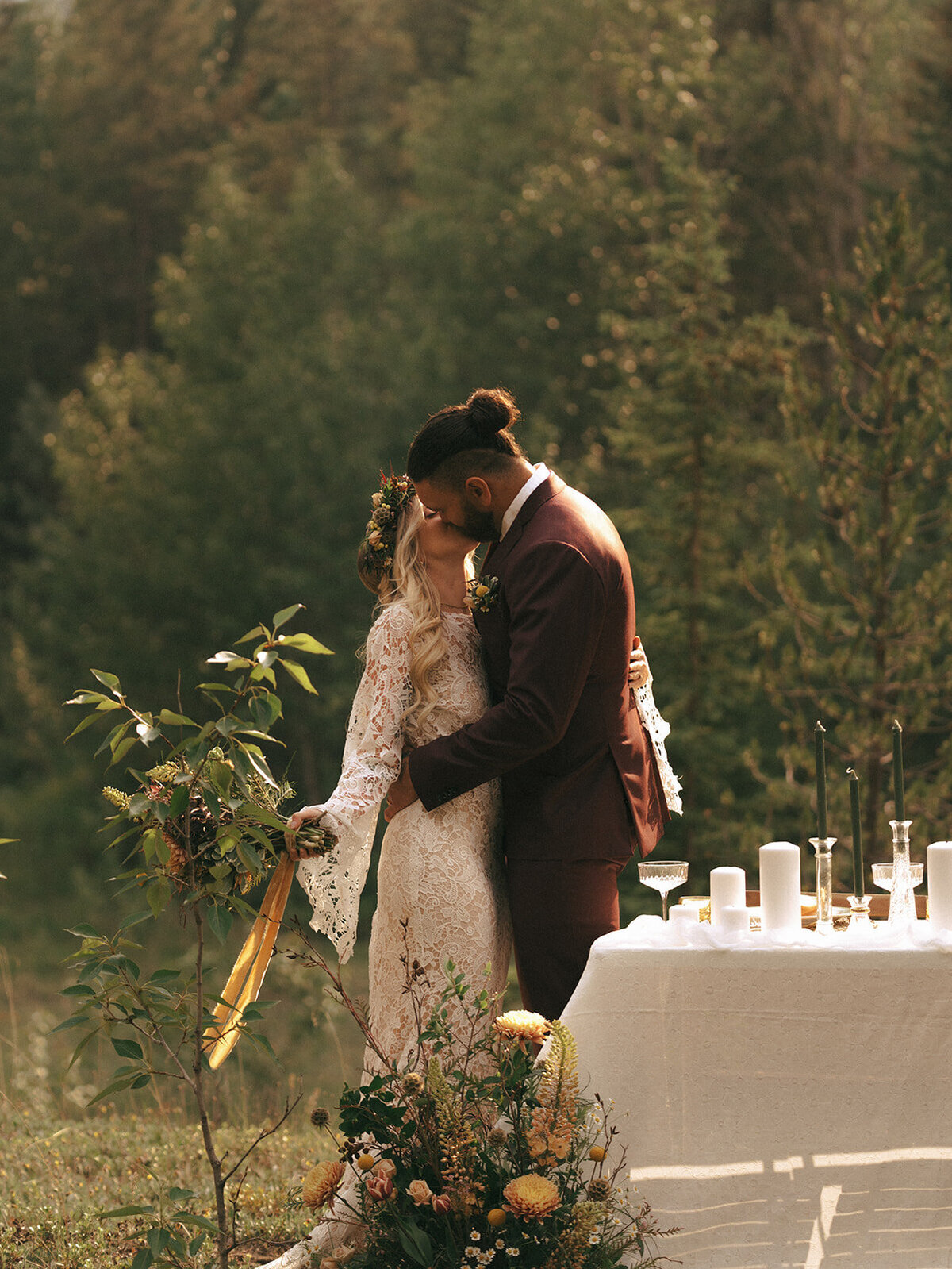 banff-elopement-wedding-photographer-lake-louise-alberta-taylor-dawning-photography-15
