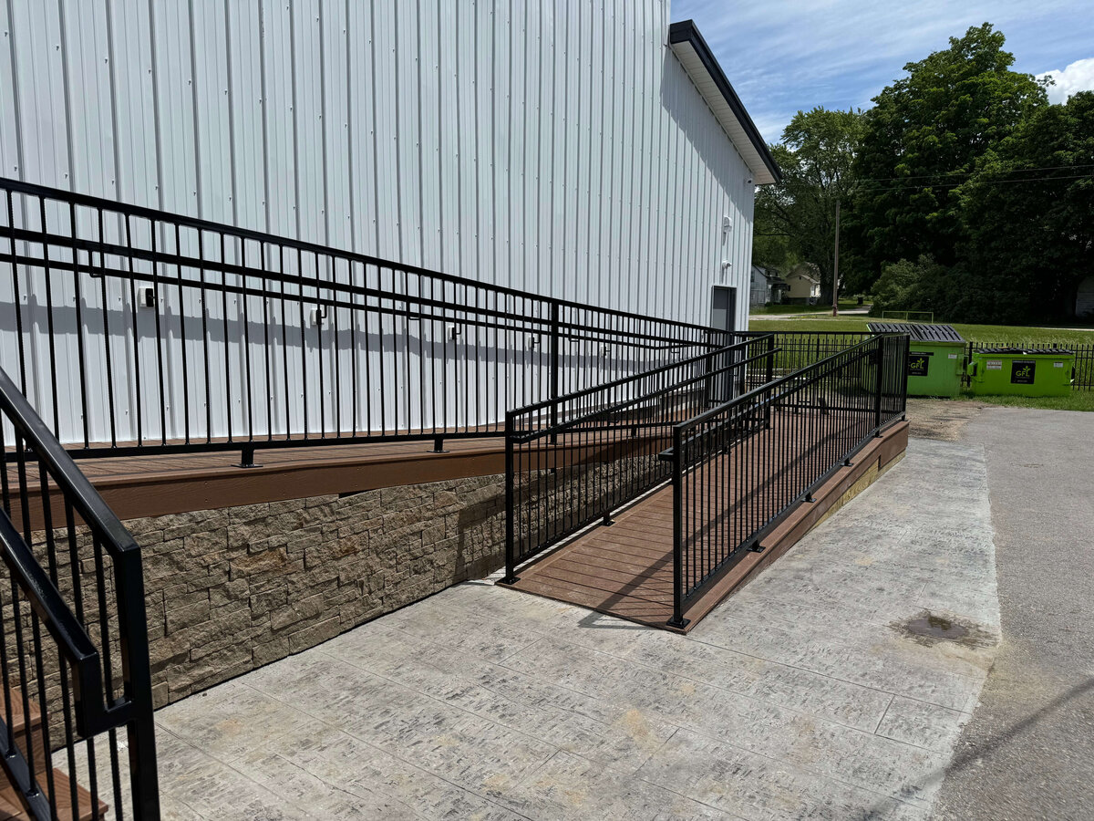 Exterior Guard Rail(2)