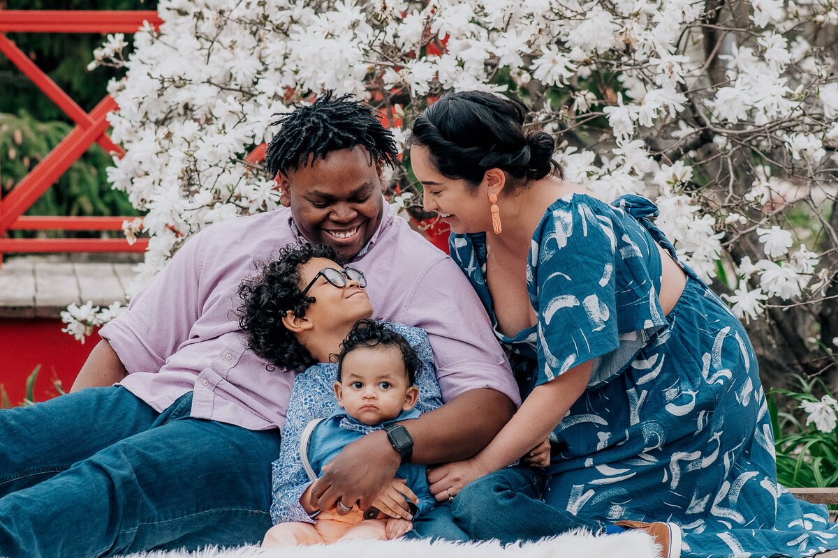 Family snuggle magnolia McKennaPattersonPhotography