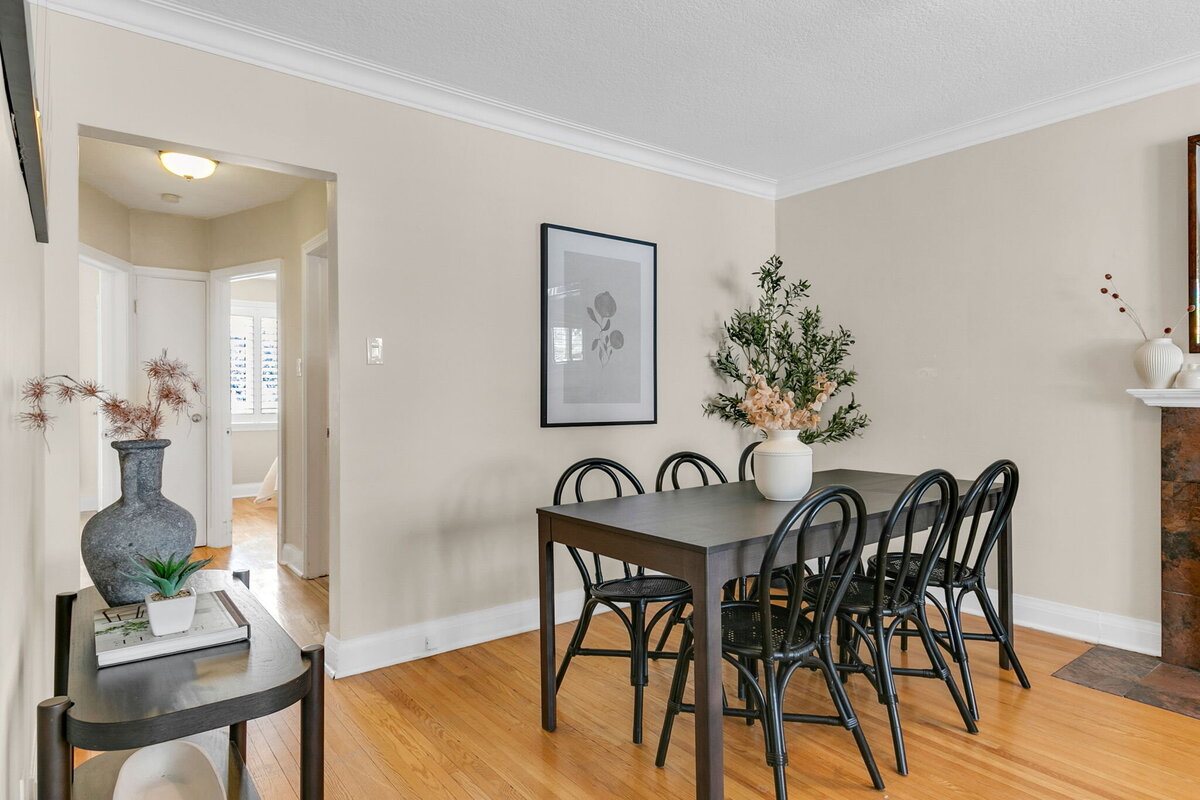 13-web-or-mls-12_001_Dining Room