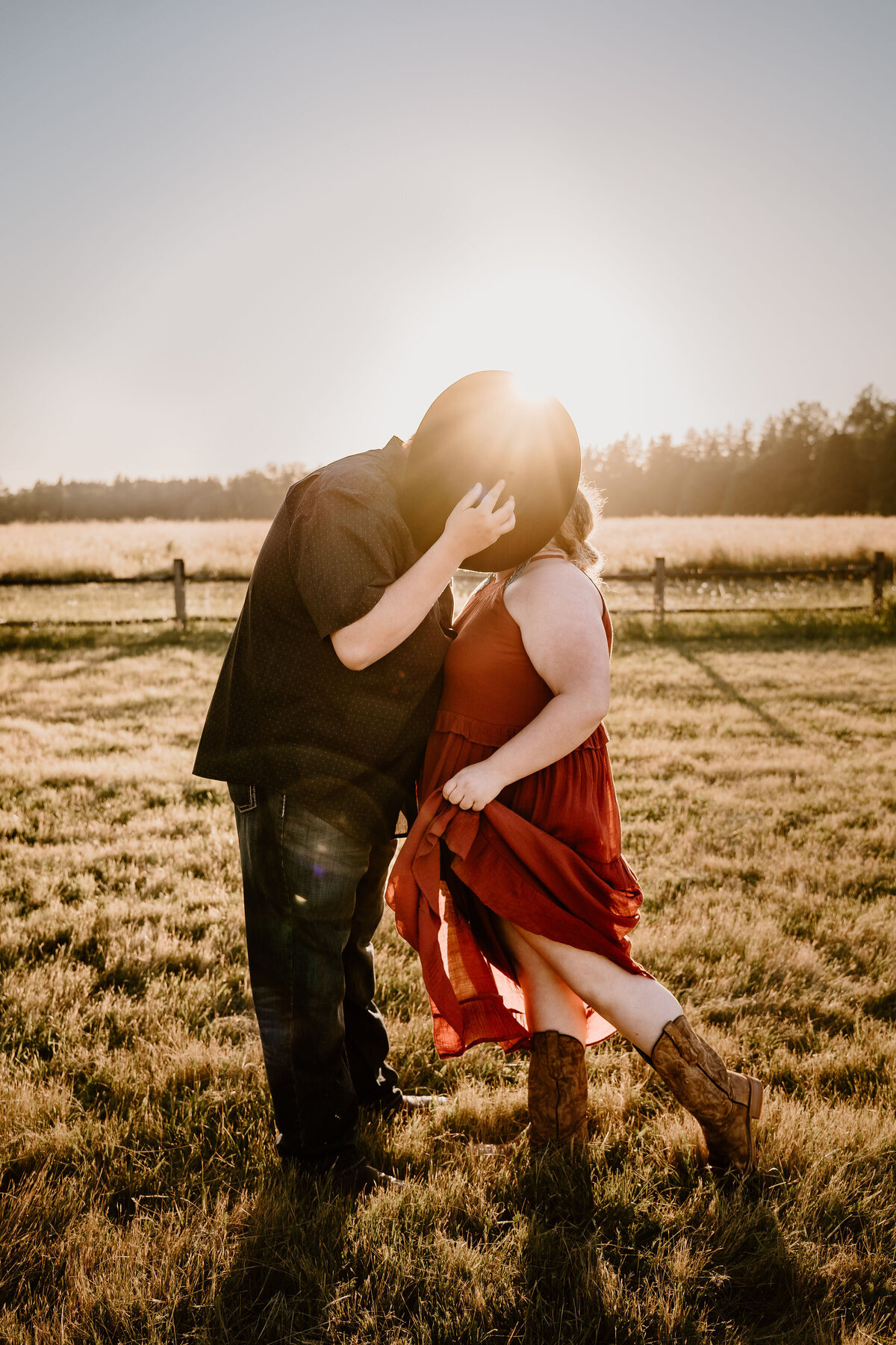 couples photography in oregon by magnolia june visuals