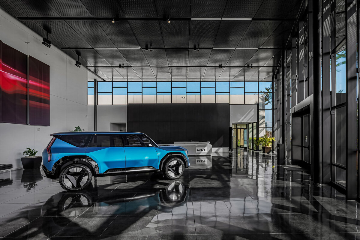 Kia building454-Edit