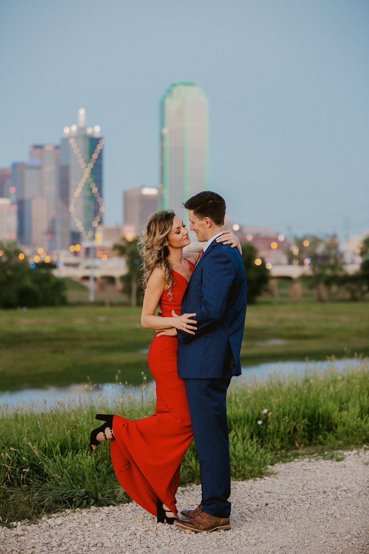 Dallas skyline engagement photos Hampton Morrow 0011