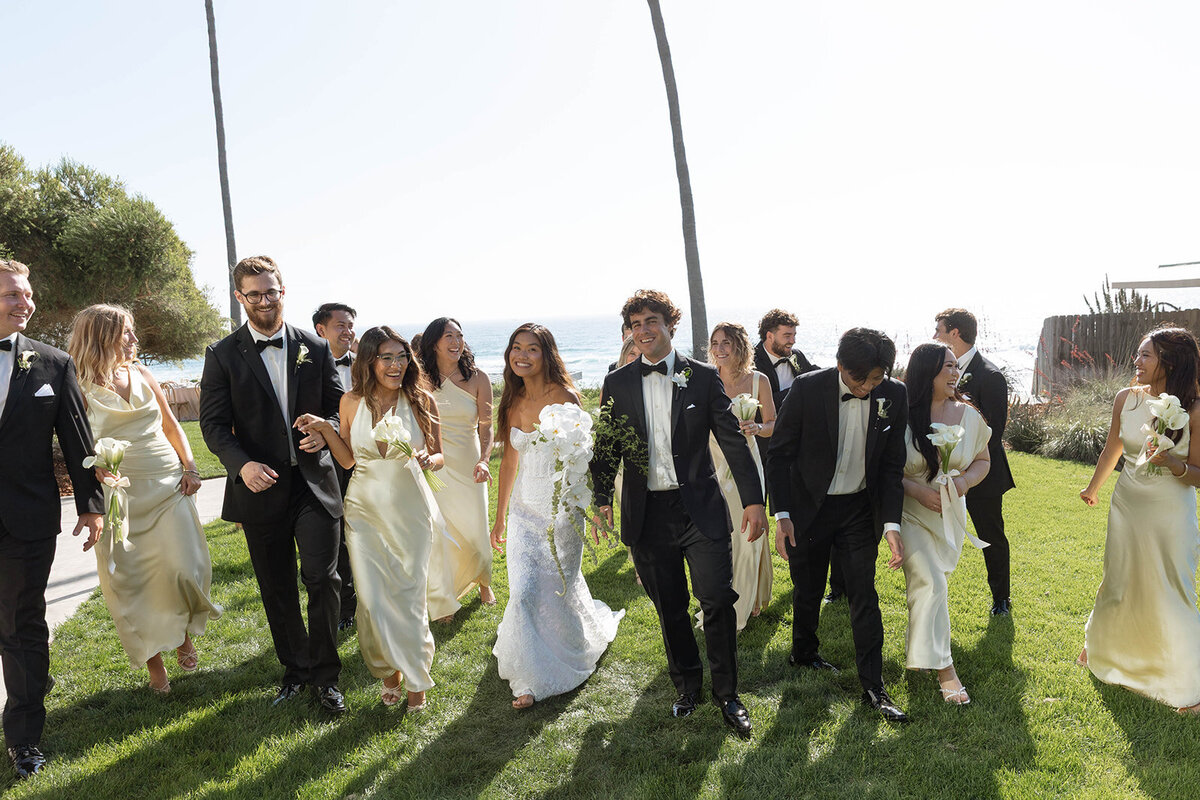 modern-beach-wedding-la-jolla-meagan-hilss-events