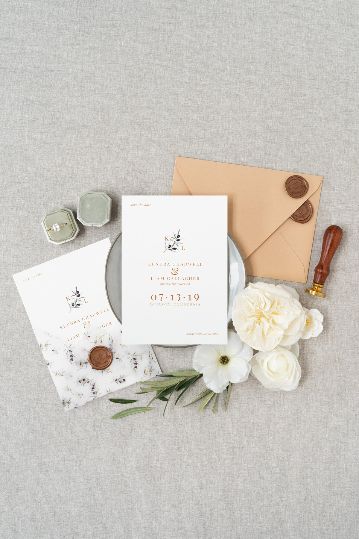 custom-save-the-date-cards-wax-seals-vellum-pocket