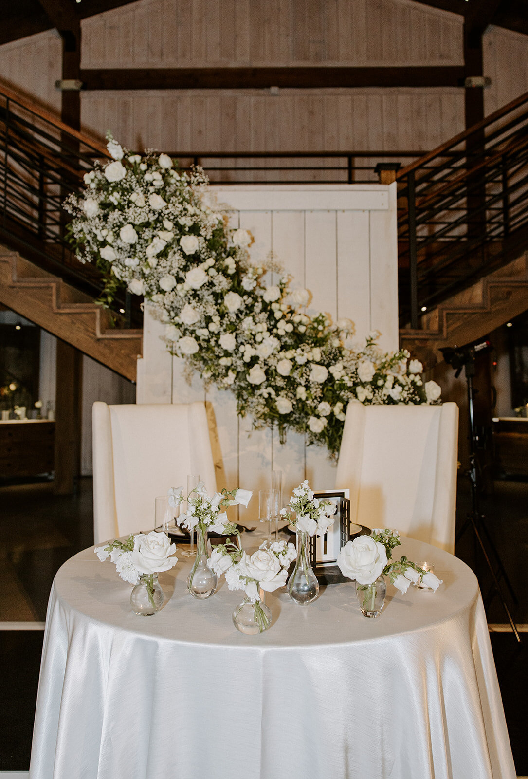 white-wedding-florals-00033a