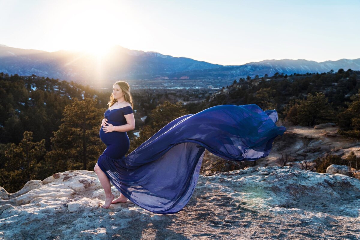 outdoor Colorado maternity photographers