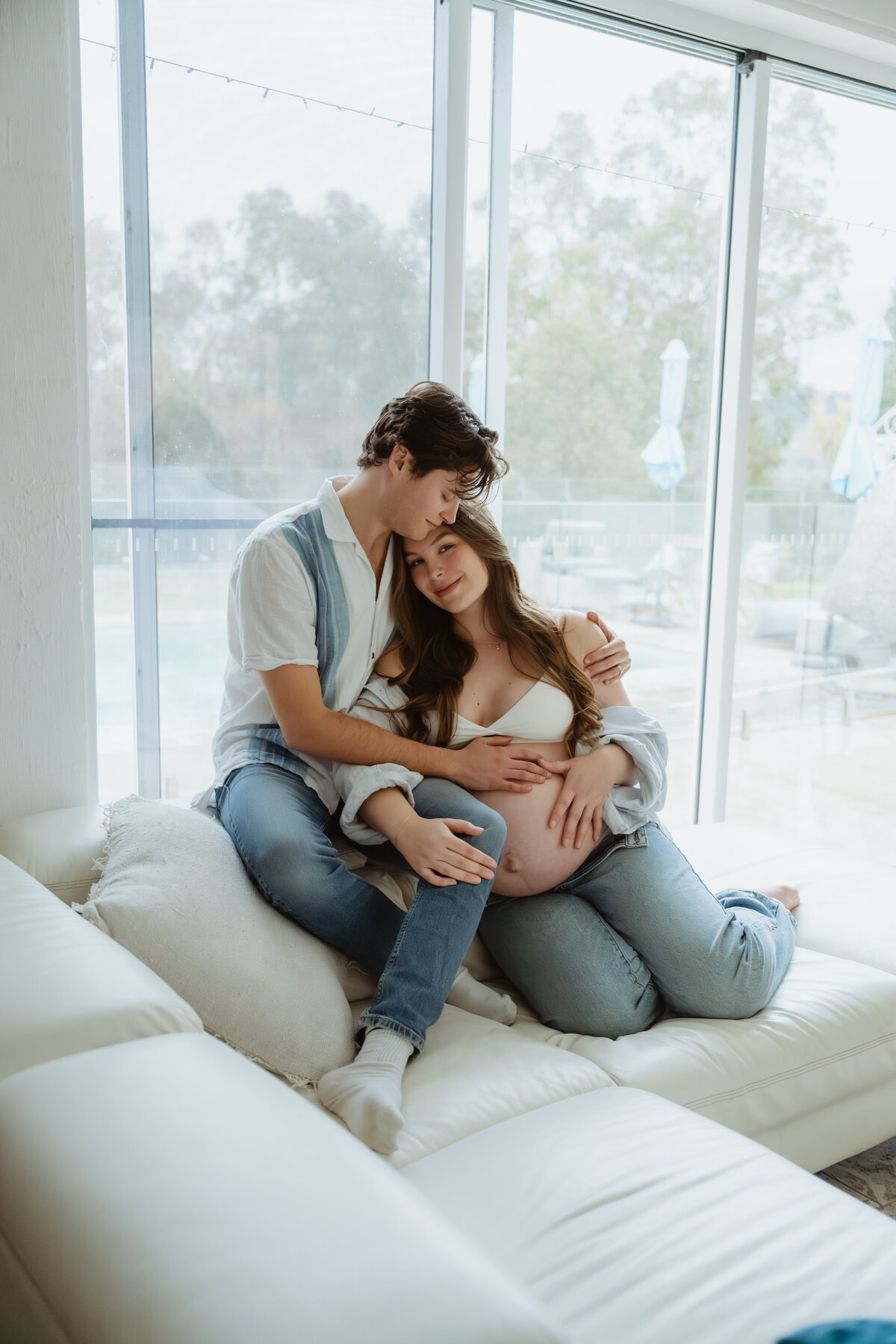 albury-maternity-photographer-in-home_008