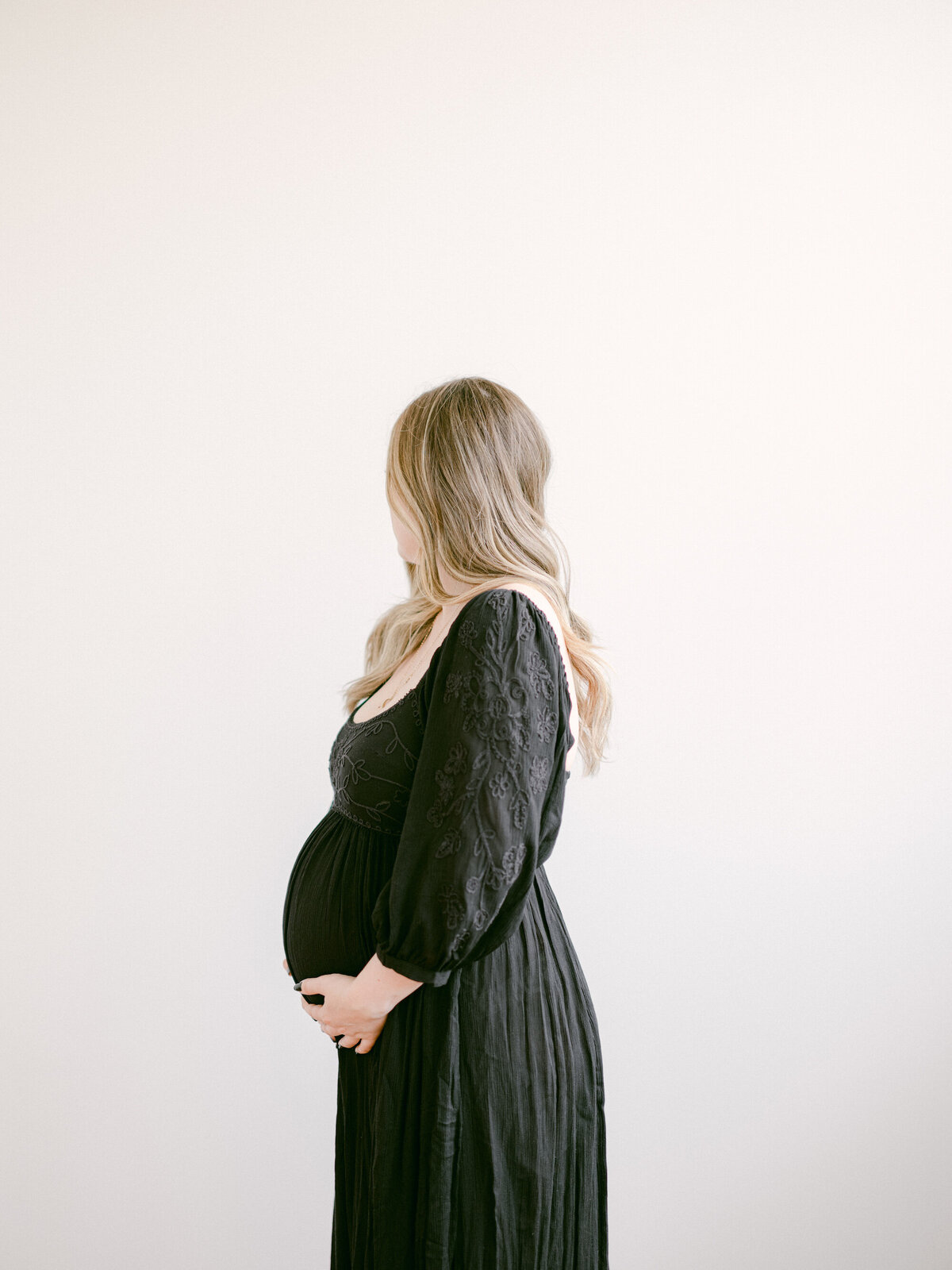 ct-maternity-session-photo-rental-studio-the-apiary-co-2