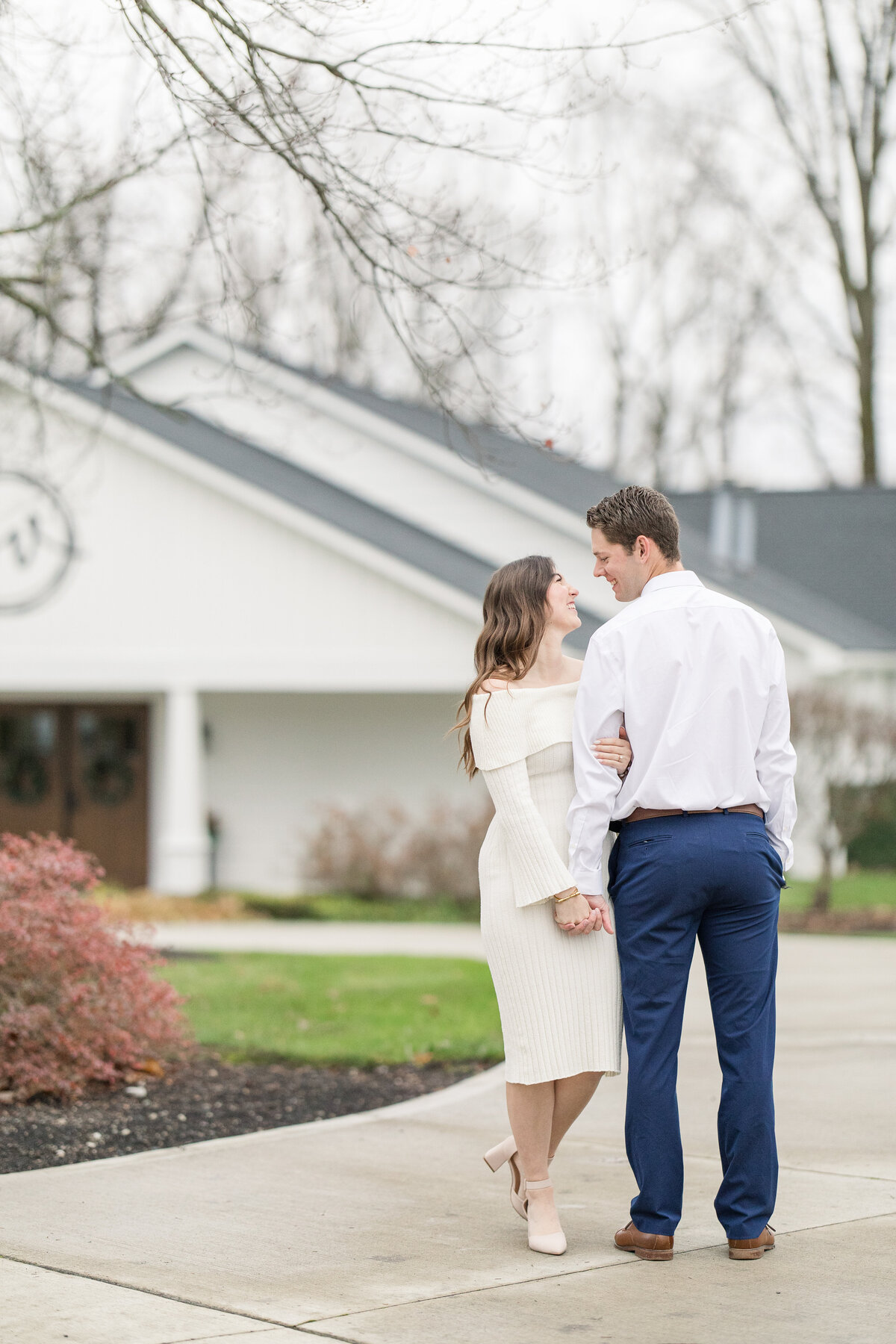 Northeast Ohio Wedding Photographer Light and Airy Sun Valley Ohio